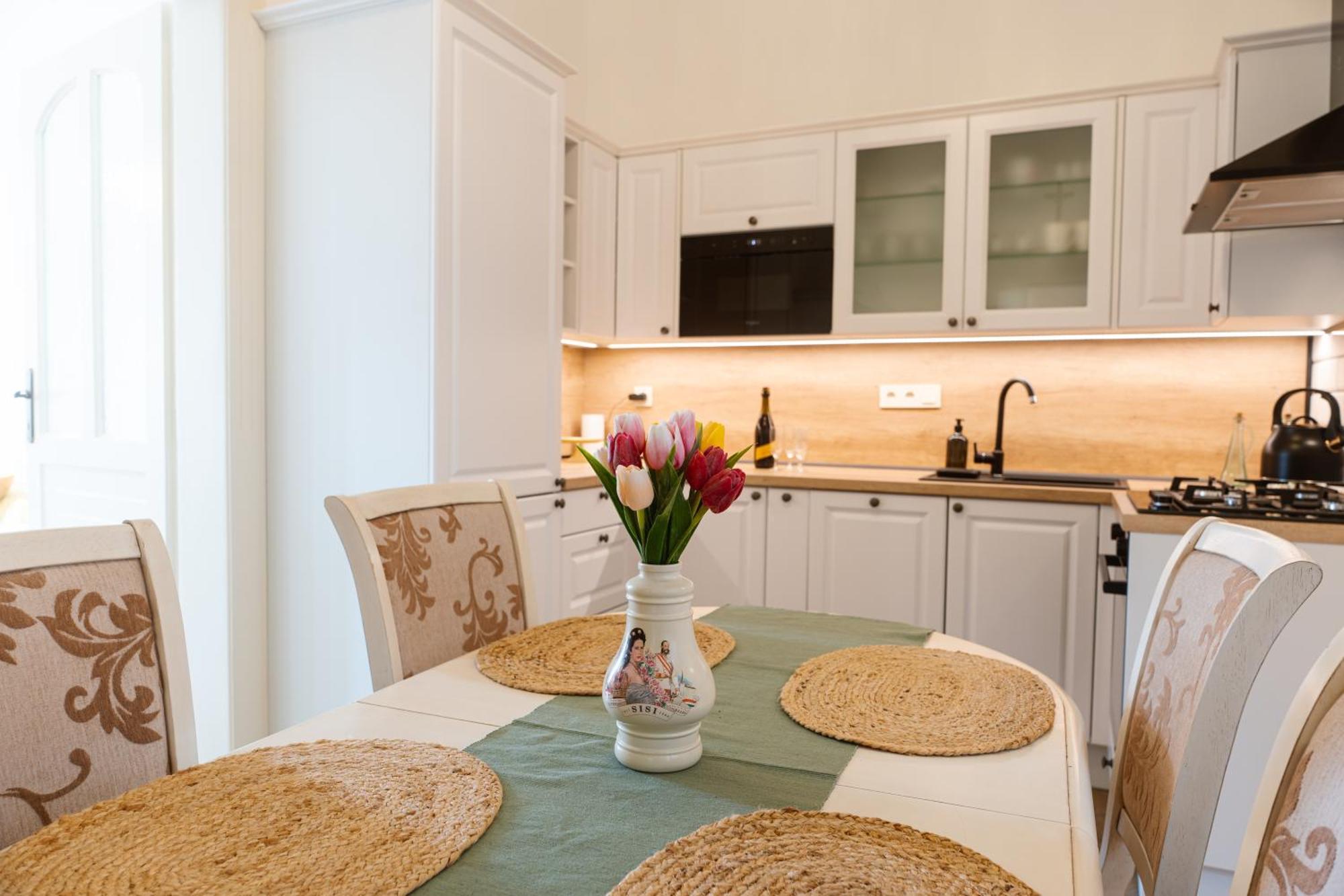 Franz Josef Apartmany, Apartman Zita เดชชิน ภายนอก รูปภาพ